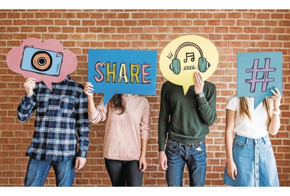 Imitar a la competencia, parece ser cada vez más común en las redes sociales. El diseño de la interfaz guarda ciertas similitudes con Instagram y Snapchat.