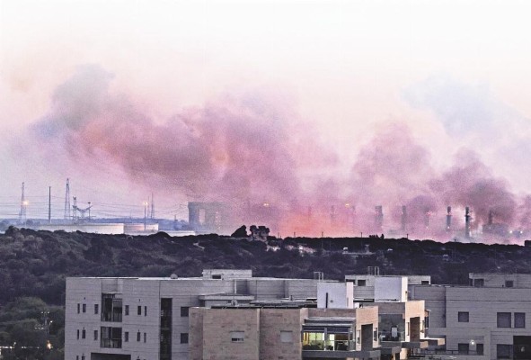 Este viernes continuaron los bombardeos en la franja de Gaza.