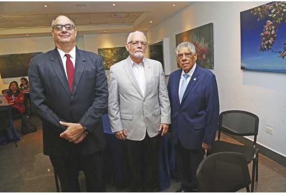 Víctor Sánchez Urrutia, Jorge Arosemena y Joaquín Villar-García