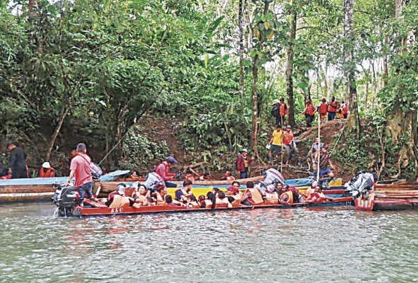 El 80% de los migrantes irregulares que cruzaron la peligrosa selva del Darién tenían nacionalidad venezolana.