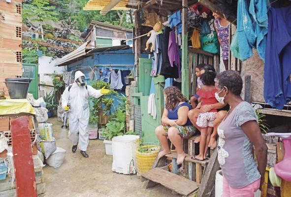 Brasil se ha convertido en un punto dramático en la región con la pandemia. Adolece de un repunte de casos que trajo la aparición de una de las cepas de mayor letalidad.