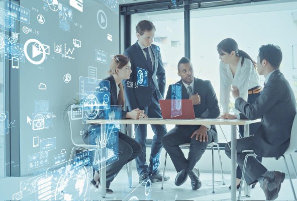 La mayor parte de los ejecutivos encuestados espera lograr un impacto rápido y sustancial en la transformación digital.