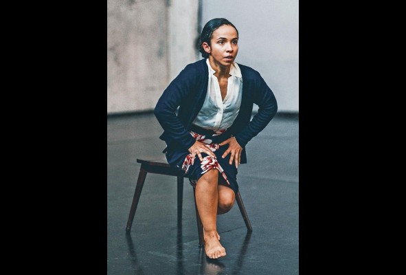 Andrea González durante el ensayo de la obra 'Sin Retorno'.