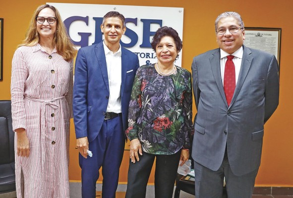 Esther Arjona, Carlos Atencio, Griselda López, Eddy Araúz