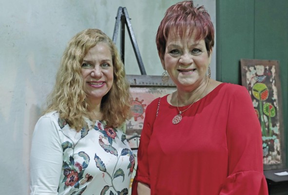 Anabel Carrillo y Linet Concepción