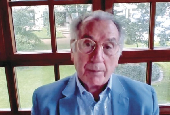 Zoilo Martínez de la Vega, autor de la obra.