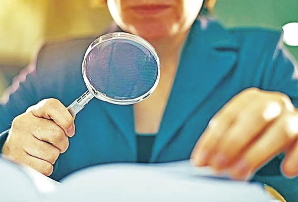 Antai debe verificar la veracidad de la información de los funcionarios.