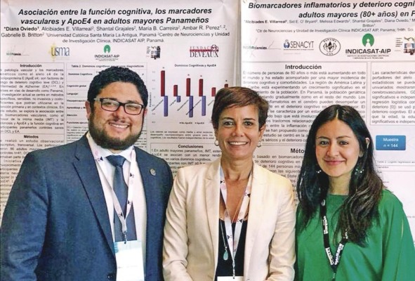 Dr. Alcibiades Villarreal, Dra. Gabrielle Britton y la Dra. Diana Oviedo, del Indicasat AIT