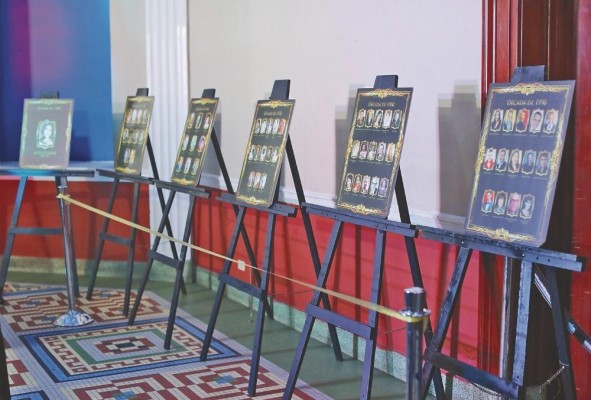 La exposición cuenta con protagonistas como Áurea 'Baby' Torrijos y José Carranza, Dora Mckay y Blanquita Casanova, entre otros artistas panameños.