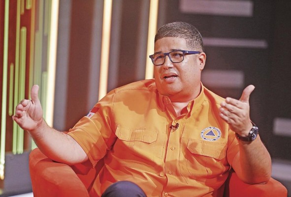 Adherbal Armando De La Rosa: 'Los funcionarios deben entender que su firma conlleva una responsabilidad legal'