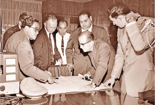 Es debido a su accionar el 9 de enero de 1964 que la biblioteca del Canal es rebautizada con su nombre.