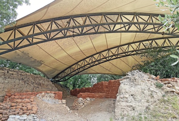 Excavaciones en el sitio