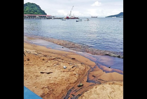 Este es el segundo derrame de sustancias contaminantes que se produce en la isla de Taboga en lo que va del año 2021.