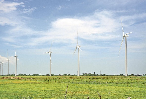 El parque eólico de Penonomé, en Coclé, es un ejemplo de energía renovable.