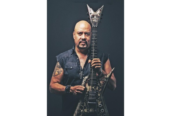 Erick Pinzón, guitarrista de Cabeza de Martillo