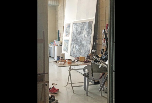Cómodos estudios permiten a artistas desarrollar sus obras.