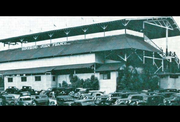 El hipódromo Juan Franco fue construido en 1922, en lo que hoy conocemos como el área de la Vía España y el sector de Obarrio.