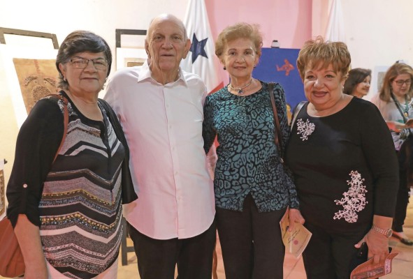 Deidamia Arjona Medrano, Ricardo Carrillo Collins, Romelia Medrano de Pinzón y Mati Núñez Castillero