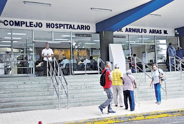 Otro elemento que no se menciona, pero está presente, de manera cada día más evidente, es la comprometida atención de la Salud.
