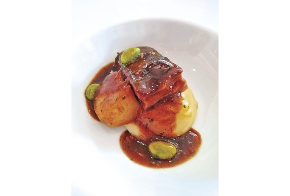 Vieiras y pork belly