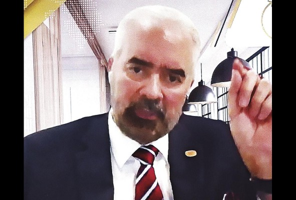 Julio De La Lastra: 'En el caso de PPC, la puerta no está cerrada. A través de la Asamblea se pueden hacer los cambios que quieran'