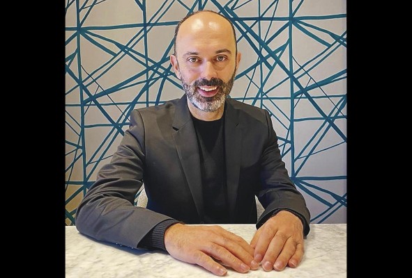 Sousa es un profesional de la industria de la tecnología con una experiencia de más de 24 años dedicados al sector EduTech.