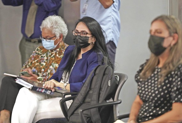 Markova Concepción Jaramillo, exministra de Desarrollo Social, y Graciela Mauad, directora de Senniaf