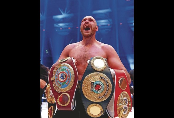 Fury es campeón de la WBO Inter-Continental y WBO Internacional de peso pesado.