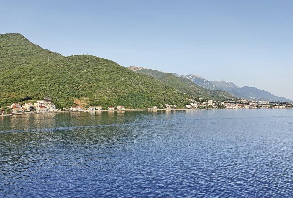La bahía de Kotor es una de las más hermosas e impresionantes de la costa adriática