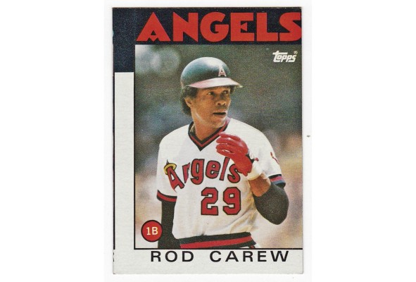 Carew es el único latinoamericano que ha tenido el mérito de que se le retire el número (#29) a dos equipos en la MLB: Minnesota Twins y los antiguos Angelinos de California.