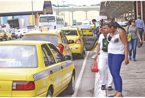 Los dirigentes transportistas solicitan al gobierno activar el programa de bonos.