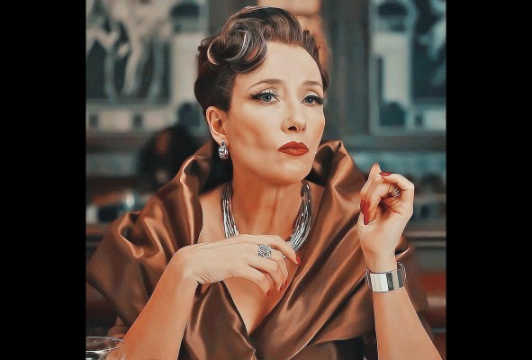 La actriz Emma Thompson encarna a La Baronesa, un personaje clave en el desarrollo de Cruella.