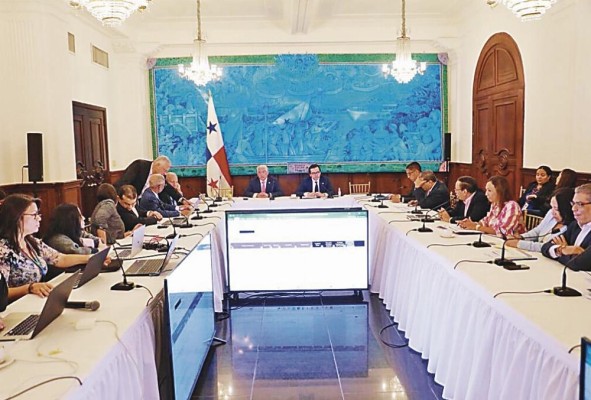 Gabinete de seguimiento hacen balance de obras gubernamentales.