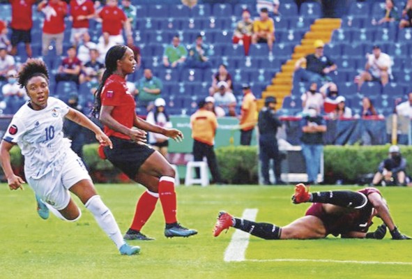 El 11 de julio de 2022, en el estadio Universitario de Monterrey, Marta Cox anotó el gol más significativo del año. Tras la victoria 1-0 sobre Trinidad y Tobago, las panameñas ganaban el boleto para el repechaje.