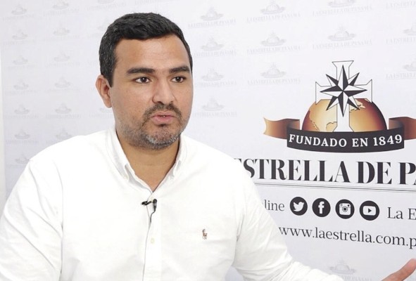 El sociólogo, Alonso Ramos