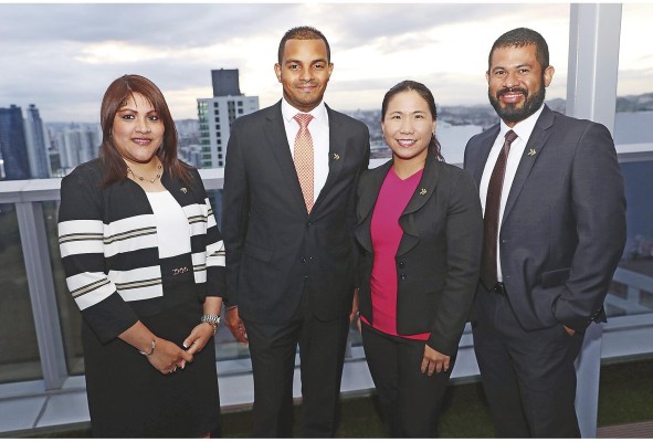 Emma Tem, Yisaak Torres, Eneida Lau y Jorge Ortega