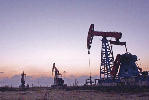 En la imagen un registro de archivo de un campo petrolero.