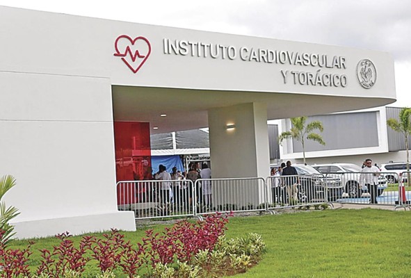 El Instituto Cardiovascular y Torácico (ICT) tiene seis quirófanos, de los cuales dos son híbridos.