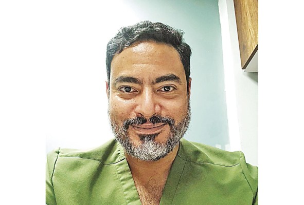 Everardo Gutiérrez, ginecólogo