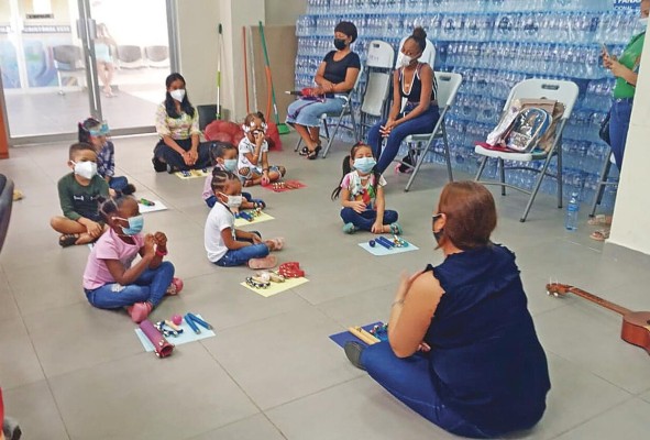 El programa beneficia a la población joven del corregimiento de Cristóbal, en Colón.