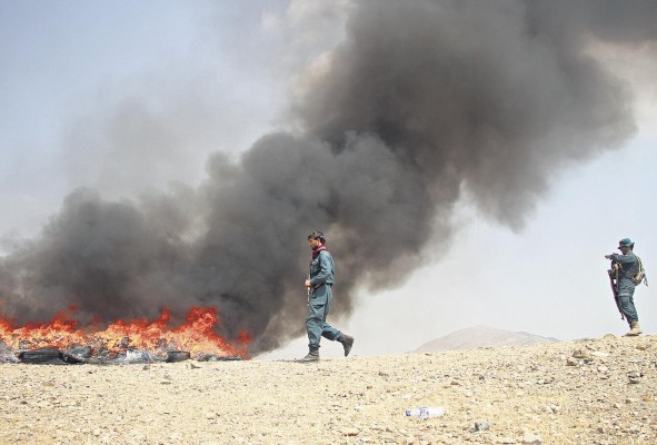 El ejército afgano no pudo frenar a los talibenes.