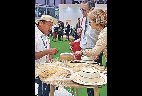 Fitur también es una oportunidad para que los artesanos panameños puedan mostrar la cultura y las tradiciones del país.