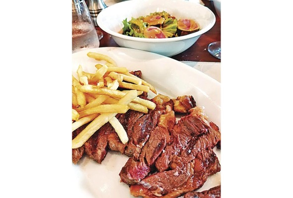 Entrecote con papas fritas