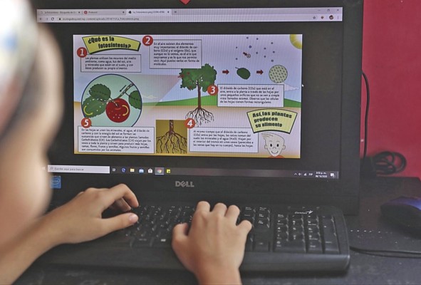 La coalición de educadores y padres de familia presentó al Meduca opciones para la optimización tecnológica.