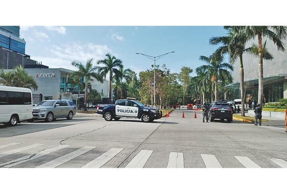 Los representantes de los planteles alertaron a la Policía Nacional y a la Embajada de Estados Unidos de la situación.