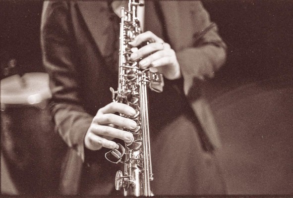 La intérprete hizo sus pinitos con el instrumento a muy temprana edad, gracias al impulso de su familia.