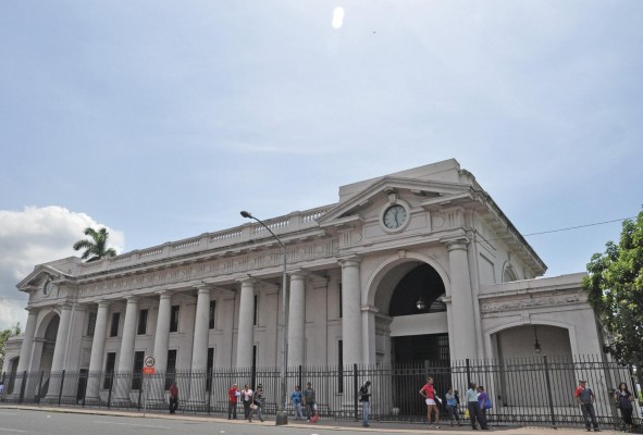 Los trabajos de restauración del Museo Antropológico Reina Torres de Araúz está en proceso de licitación.