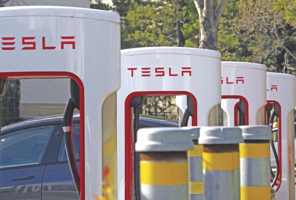 El gobernador García aseguró que se otorgará a la firma únicamente lo que está en la ley.