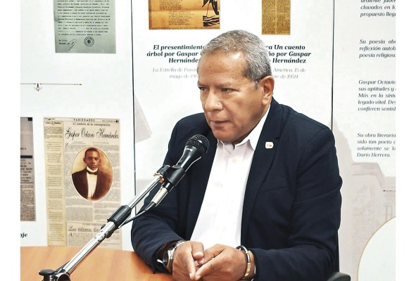 Raúl Moreira, economista.