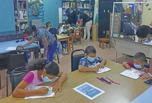 Las bibliotecas llevan a cabo programas de lectura y apoyo a la educación infantil